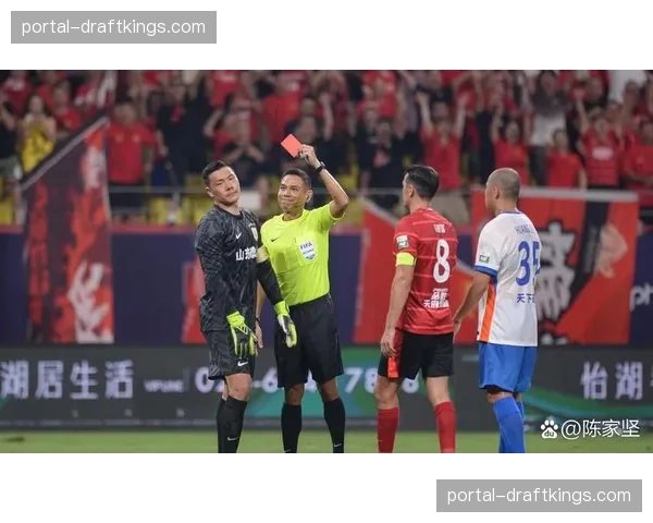 观点：争议判罚频现，德甲裁判委员会承认本轮VAR介入存在一次误判