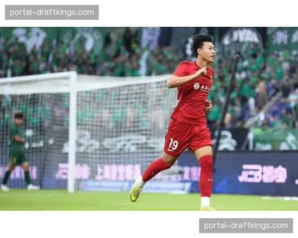 重庆铜梁龙客场1-0送浙江队赛季首败，U23国脚杜月徵单刀制胜